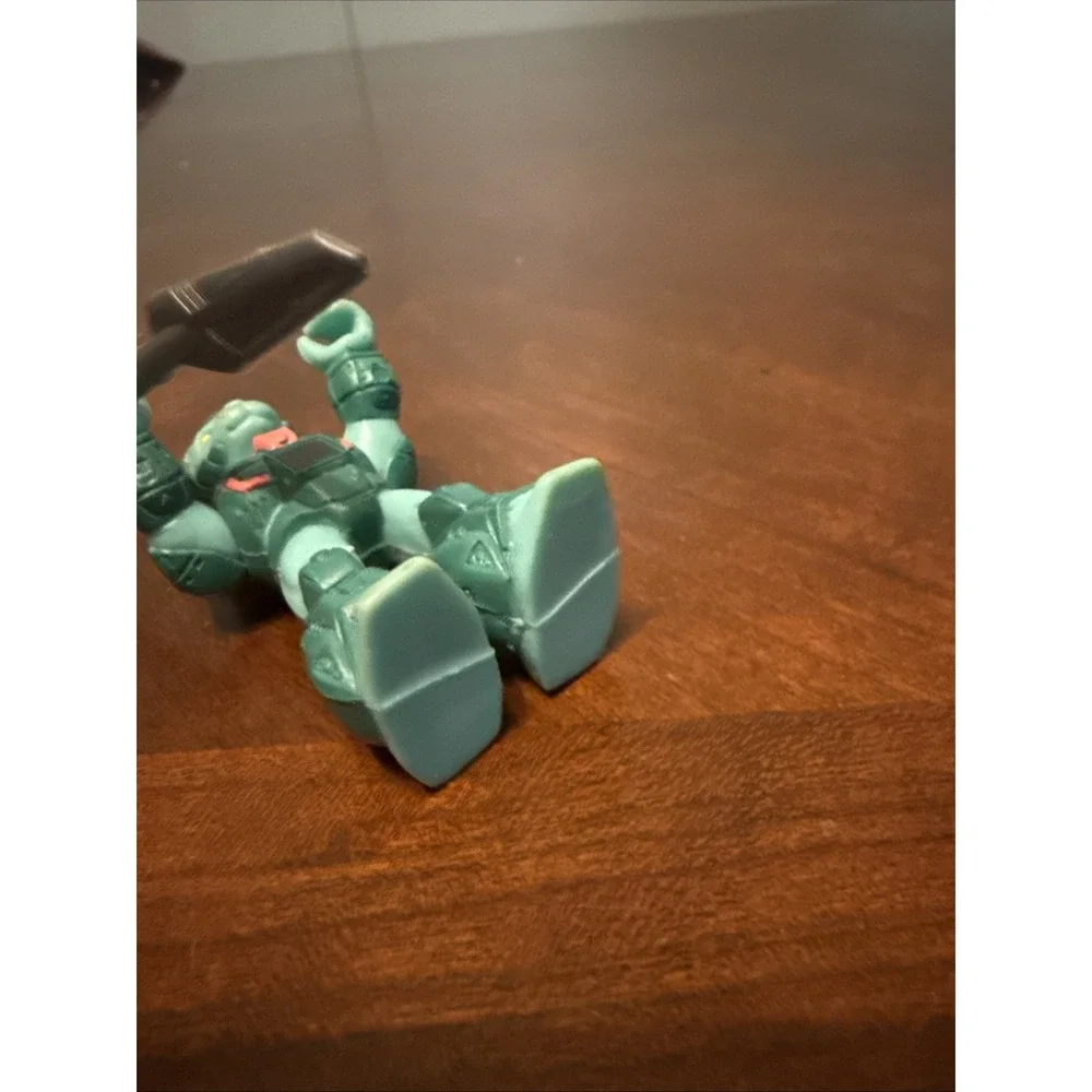Takara‎ Hasbro Battle Beasts Hare Razing Rabbit #22 Figure And Weapon